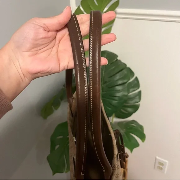 Dooney & Bourke Monogrammed Logo Large Shoulder Bag Leather Straps - Picture 3 of 10